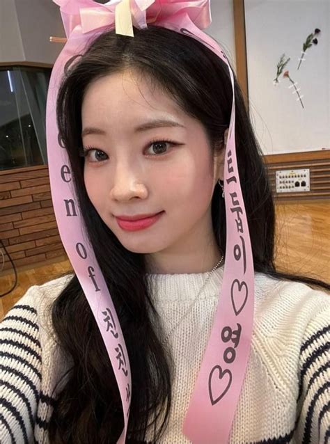 다현 (DAHYUN) (@dahhyunnee) • Instagram photos and videos